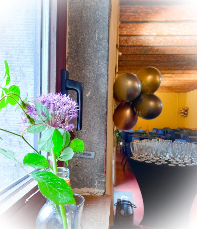 Décoration de fenêtre pour la Petite Salle